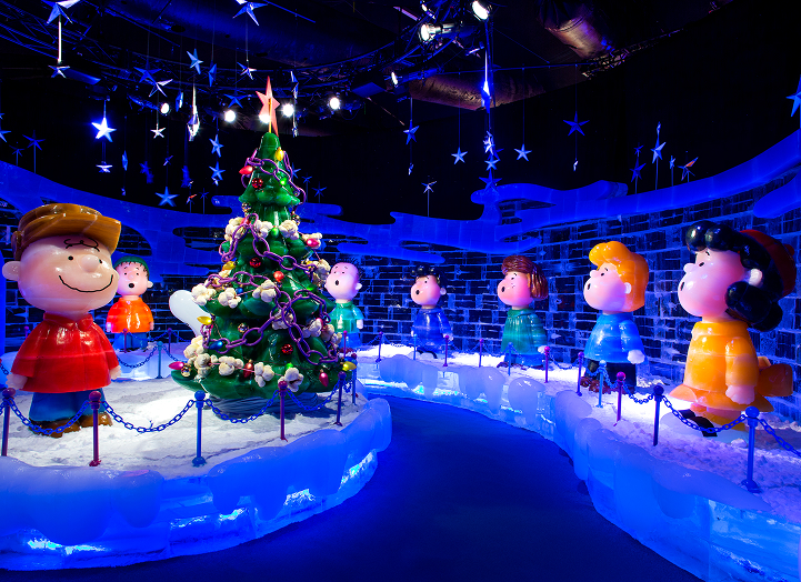https://www.christmasatgaylordopryland.com/resourcefiles/headline-big/gh-ice-charlie-brown-2015-architecture-scaletta-2409.jpg
